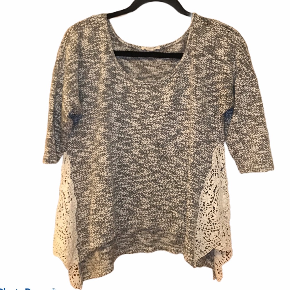 Hem & thread lightweight sweater crochet inserts fall tops crewneck S
